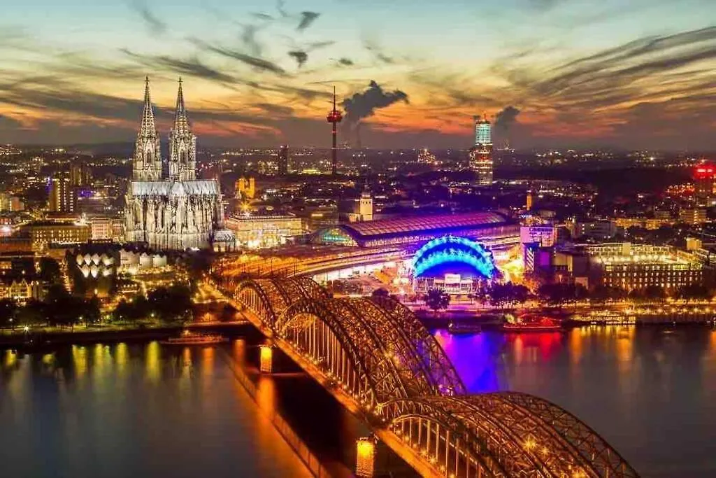 2 Zimmer Apartment Mit Blick Auf Den Koelner Dom 0*, Cologne Germany
