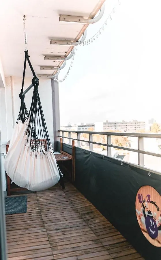 2 Zimmer Apartment Mit Blick Auf Den Koelner Dom  Cologne